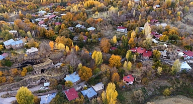  Ahlat'ın tarihi mekanlarında sonbahar güzelliği 