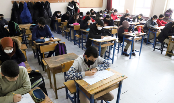 Öğrenciler kendilerini denedi