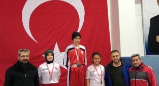 Karatay Belediyespor Kulübü sporcularından büyük başarı