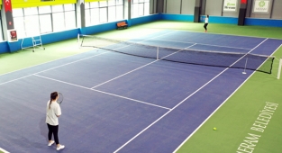 Raketler Meram'da yarışıyor