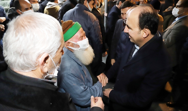 Başkanlar kandili vatandaşlarla kutladı