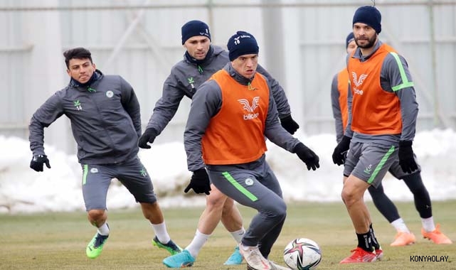 Konyaspor, Fenerbahçe maçı öncesinde taktik çalıştı