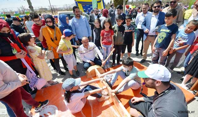 Çocuklar bayramı 80 Binde Devri Alem Parkı'nda kutladı