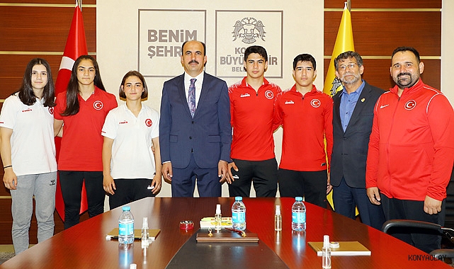 Altay: Şampiyonlarımızla gurur duyuyoruz