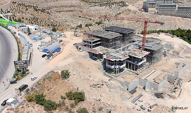 Akyokuş Kasrı yükseliyor