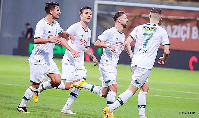 Konyaspor ilk 3 puanını İstanbulspor'dan aldı