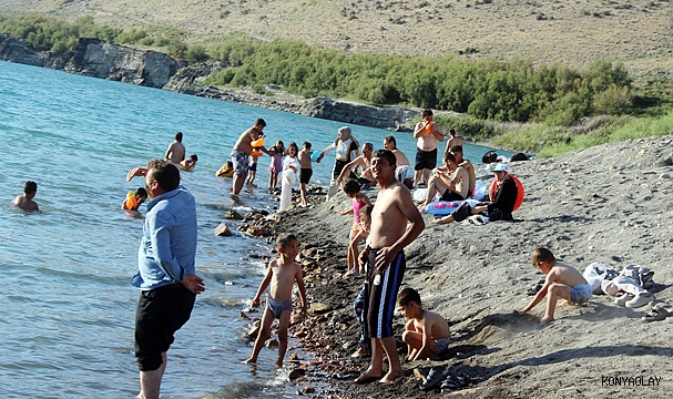 Yerli ve yabancı turistler Acıgöl'e akın ediyor