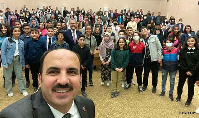 Başkan Altay'dan gençlere doğum günü sürprizi