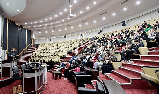 Karatay Belediyesi, farkındalık seminerlerinde meme kanserine dikkat çekti