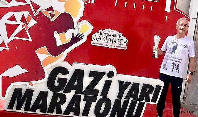 Seyfi Atamer'e Gazi Yarı Maratonu'ndan gümüş madalya ile döndü