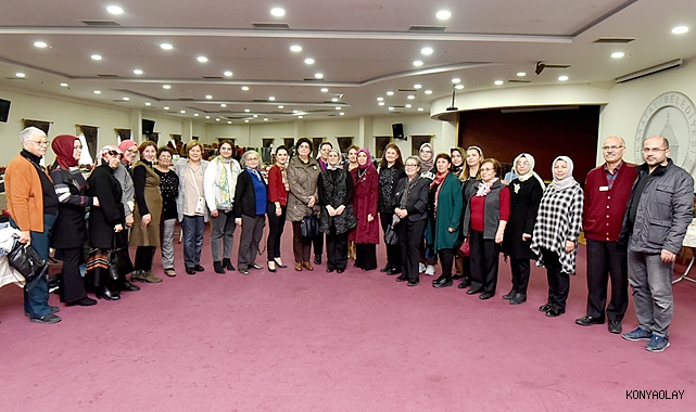 Konya protokolünün eşlerinden alzheimer hastaları yararına açılan kermese destek