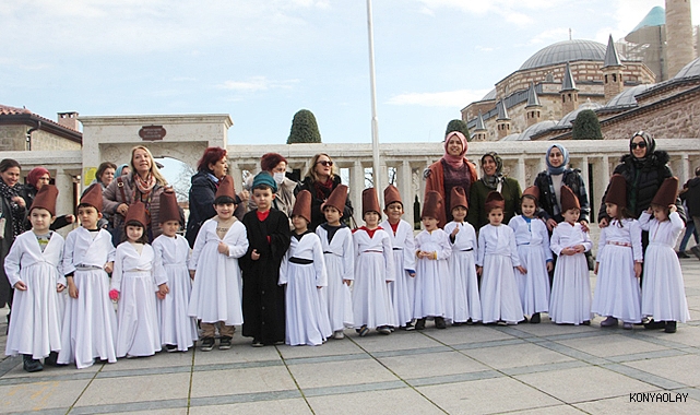 Minik semazenler Mevlana’yı andı