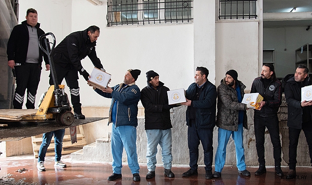 Selçuk Üniversitesi, depremzedeleri yalnız bırakmıyor