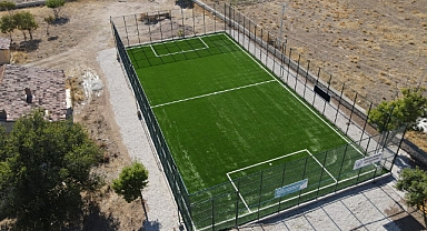 Cihanbeyli'ye 35 sentetik çim saha kazandırıldı