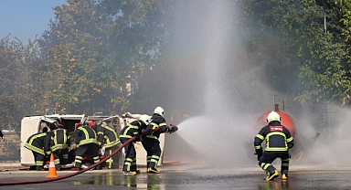 Konya Büyükşehir Belediyesi'nden itfaiye eğitimi