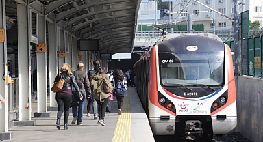 9 günlük ara tatilde vatandaş YHT'yi tercih etti