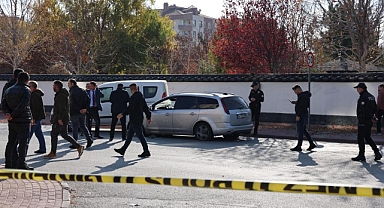 Dur ihtarına uymayan sürücü polisi alarma geçirdi