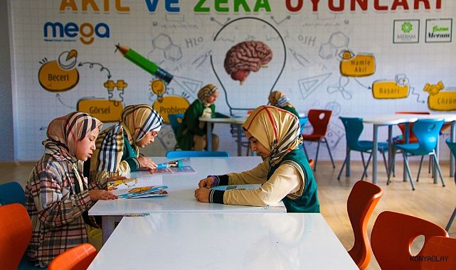 MEGA kitaplıkları öğrencileri TÜBİTAK’a hazırlıyor