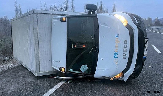 Kargo kamyoneti devrildi: 1 ölü, 1 yaralı