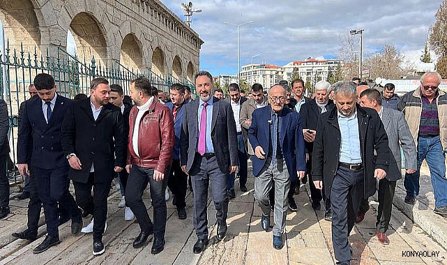 Efsane belediye başkanı Adil Bayındır sahaya indi