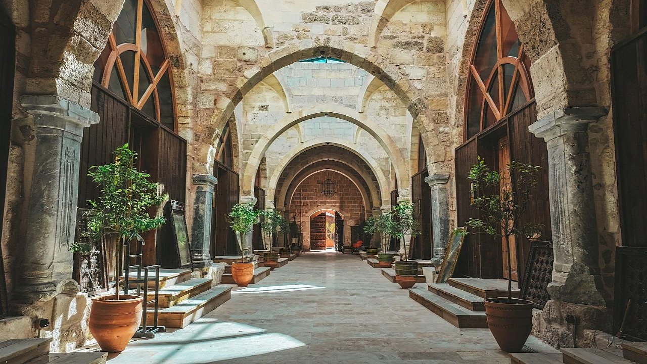 Konya'daki 800 yıllık tarihi kervansarayı 90 bin kişi ziyaret etti