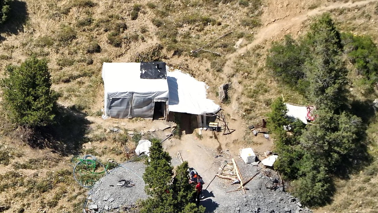 Oltu Taşı Ocakları Dronla Görüntülendi, 500’den Fazlası Kaçak Çıktı