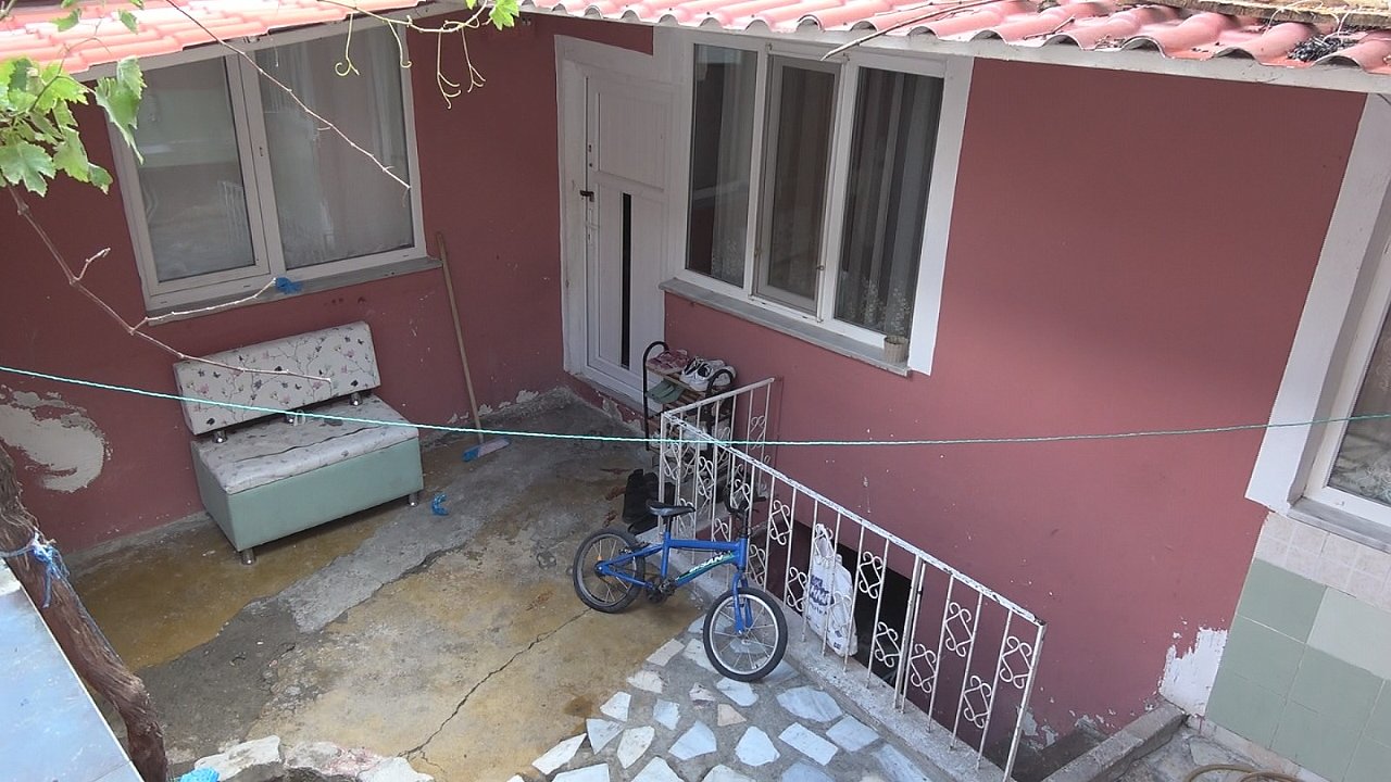 Cezaevinden çıktıktan 2 gün sonra eşini öldürüp intihar etti