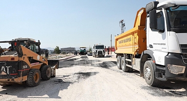 Karatay'da asfalt mesaisi devam ediyor