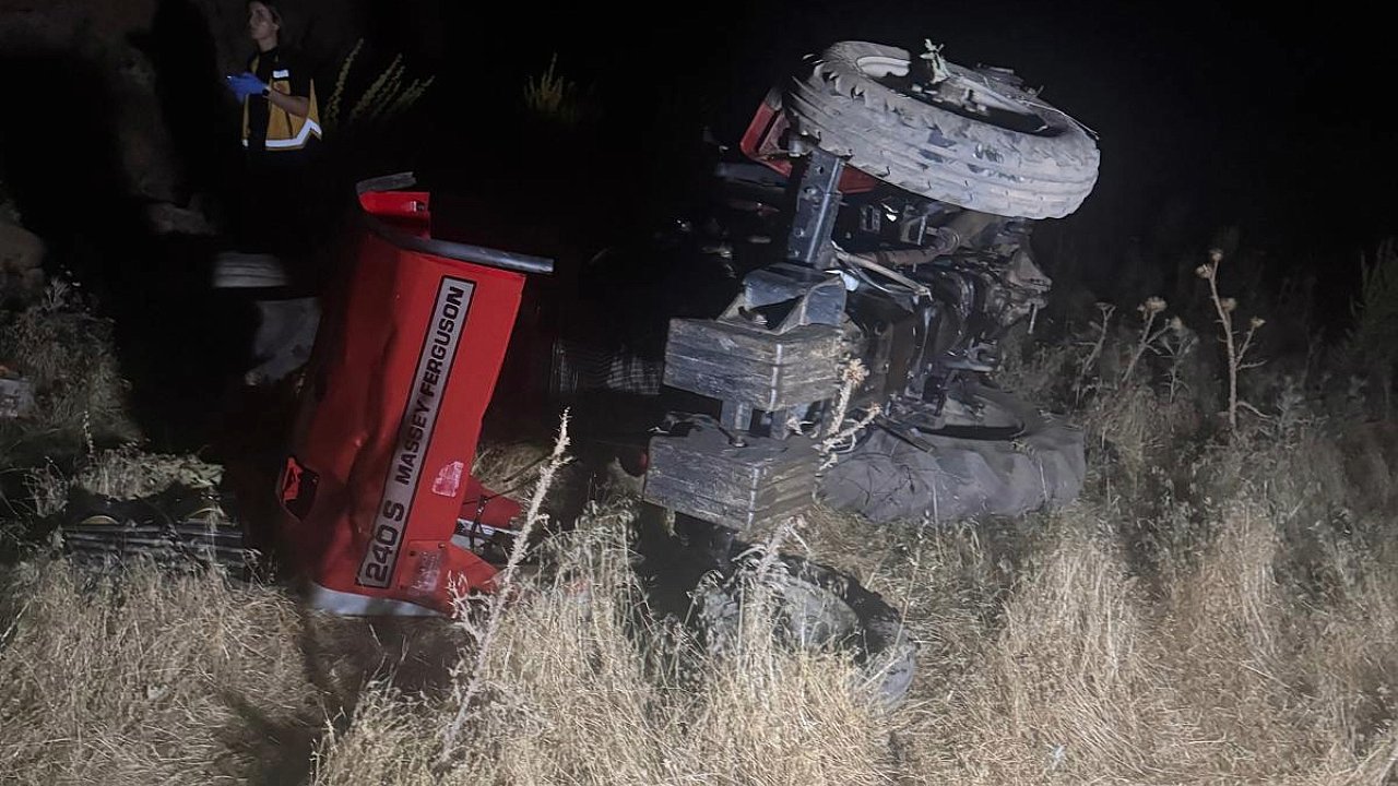 Şarampole devrilen traktörün sürücüsü öldü