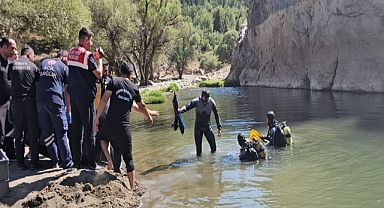 2 kardeş derede çırpınarak can verdi