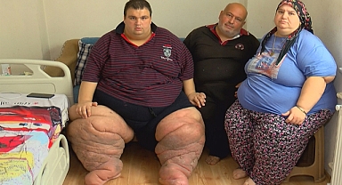 270 kiloluk Mehmet 15 aydır evden çıkamıyor