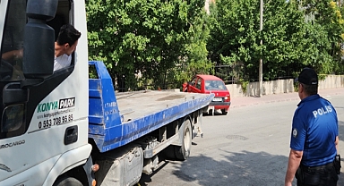 Otomobil kaçtı, onu kovalayan polis yaralandı