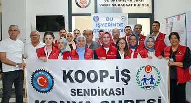 Sosyal Yardımlaşma ve Dayanışma Vakfında çalışanları grevde