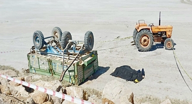 Traktöre bağlı römork devrildi: 1 ölü, 3 yaralı