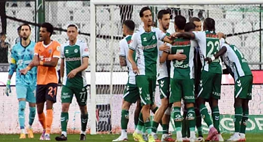 Konyaspor zorlu maçta Başakşehir'i 2-1 yendi