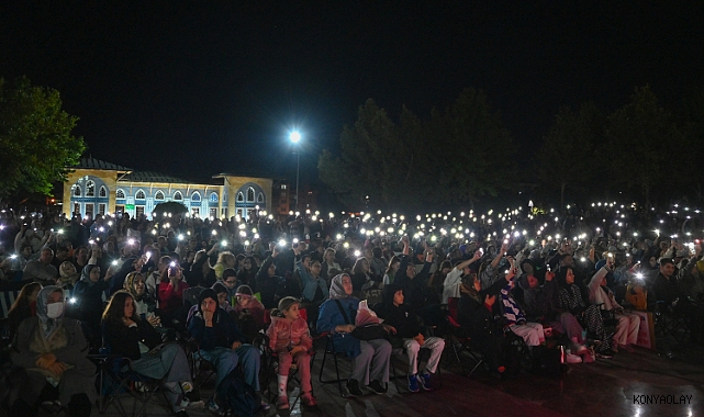Selçuklu 'da iki gün boyunca 90’lar pop rüzgarı esti