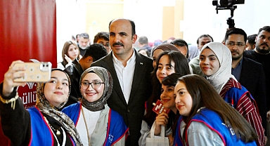 Başkan Altay Liman Gönüllüleri Platformu üyesi gençlerle buluştu