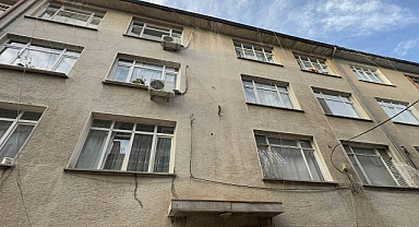 Çatı katındaki yangında yanmış kadın cesedi bulundu