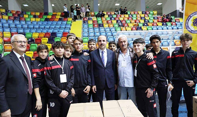 Konya'da amatör spor kulüplerine malzeme desteği