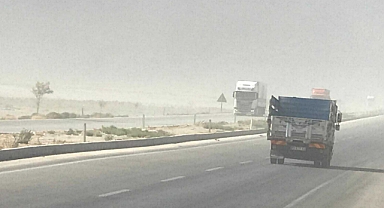 Konya'da kum fırtınası etkili oldu