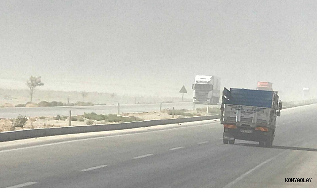 Konya'da kum fırtınası etkili oldu