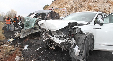 Konya'da otomobiller çarpıştı: 1 ölü, 3 yaralı