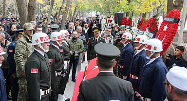 Konya şehidini uğurladı