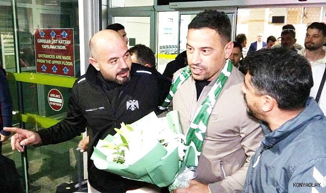 Konyaspor'un yeni teknik direktörü Çağdaş Atan, Konya'ya geldi