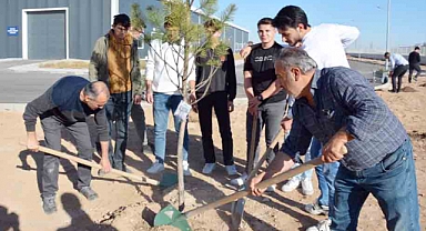 Necmettin Erbakan Üniversitesi kargo uçağı şehitlerinin anısını yeşertti