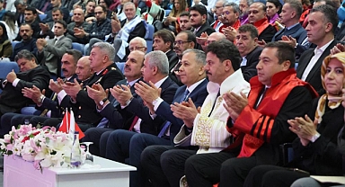 S.Ü'de Akademik Yıl, Bakan Yerlikaya’nın katılımıyla açıldı 