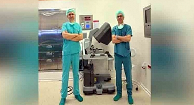 Tek Böbrek Üstü Beziyle Yapılan Ameliyat Literatüre Girdi