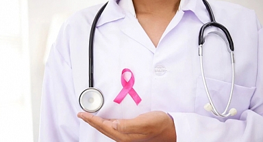 Asansörde okuduğu pano sonrası tarama yaptırdı: Meme kanseri 2'nci evrede tedavi edildi