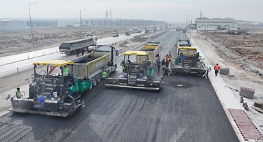 Aslım Caddesi’nde tramvay hattı için asfalt çalışmaları hızlandı