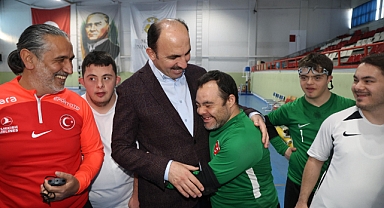 Başkan Altay: ‘Özel gereksinimli kardeşlerimizin başarı ve cesareti hepimize ilham olsun